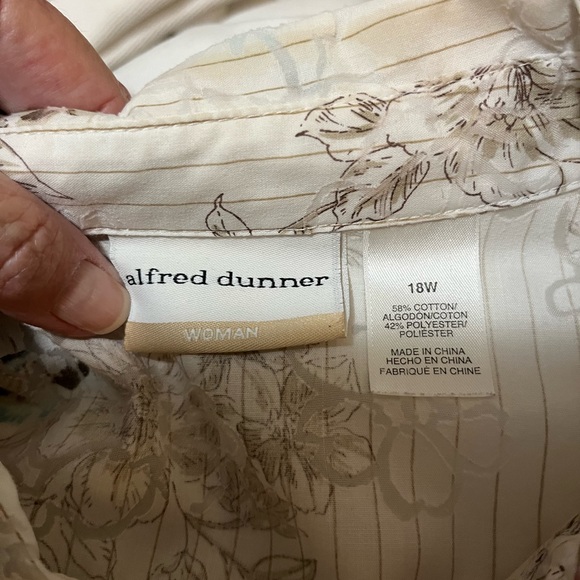 Alfred Dunner Floral Print Button-Down Shirt - Picture 5 of 5